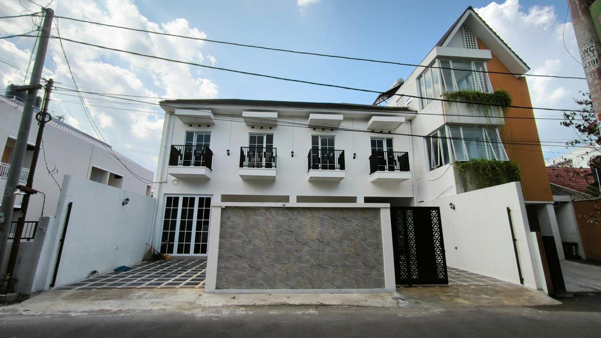 House Of Bedjo Powered By Cocotel Yogyakarta Exterior foto